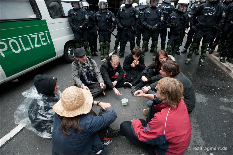 Blockupy Frankfurt: Blockade, Aktion, Demonstration